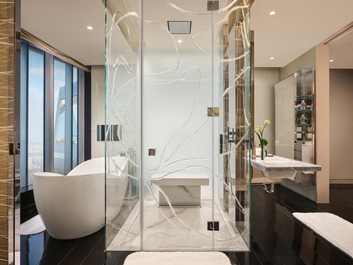 J Hotel, Shanghai Tower - Above All Else, Overlooking The Bund Xangai Exterior foto